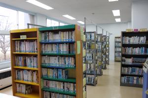 中央公民館の図書室の画像です。